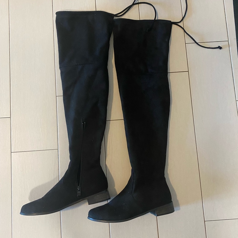 Woman’s suede over the knee boots 8 size